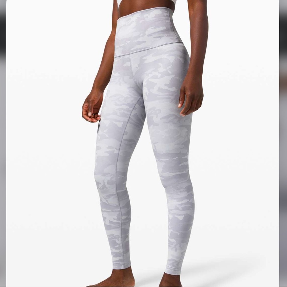 lululemon SHR wunder under 28" incognito camo jacquard white size 8